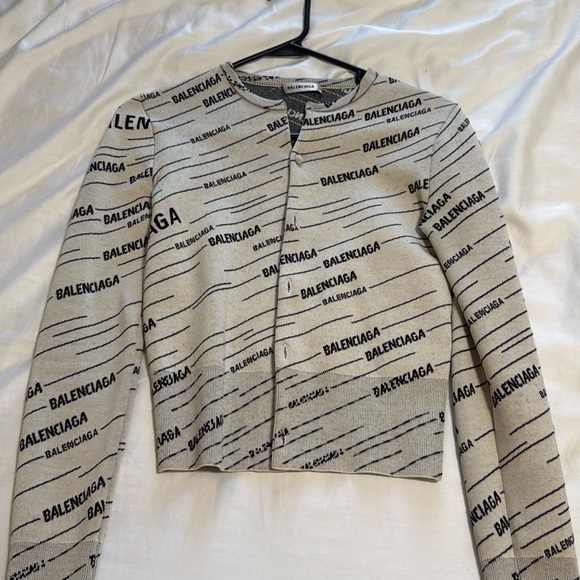 Balenciaga Cardigan - Picture 1 of 5